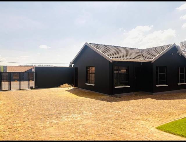 3 BEDROOM PROPERTY TO RENT IN FLEURHOF